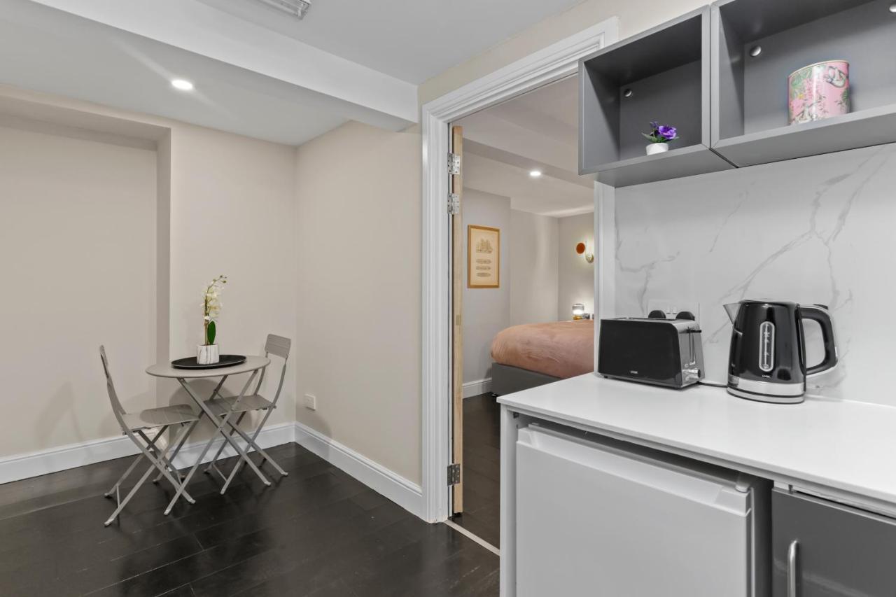 London'S Boutique Studio Экстерьер фото