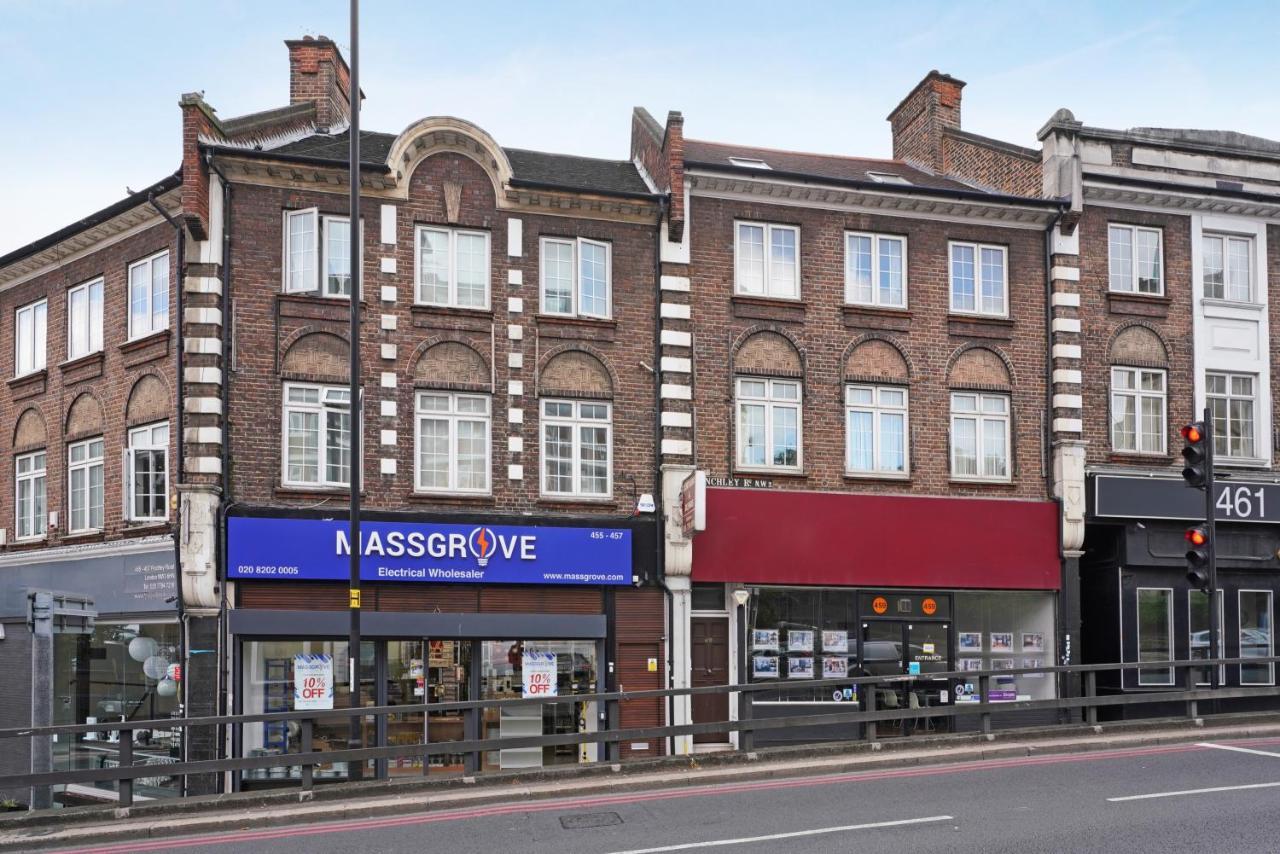 London'S Boutique Studio Экстерьер фото